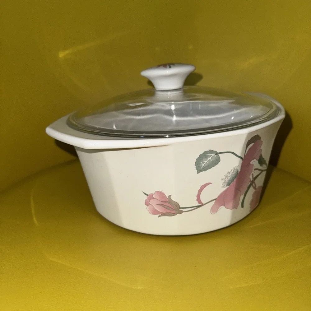 Vtg Mikasa Covered Casserole Dish Fire & Ice Silk Flowers 2 Qt. Pristine W/lid